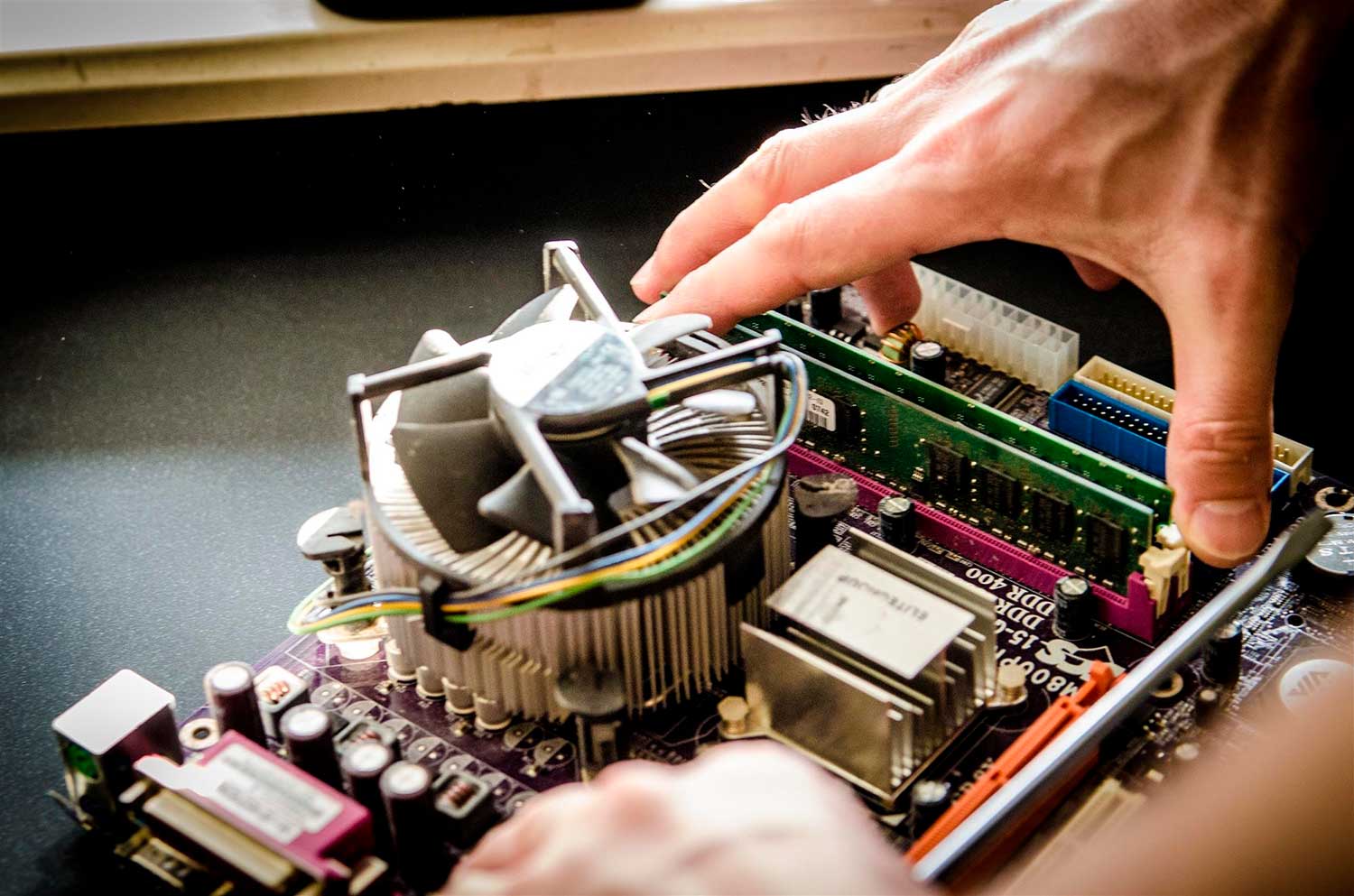 Mantenimiento y reparación de computadoras
